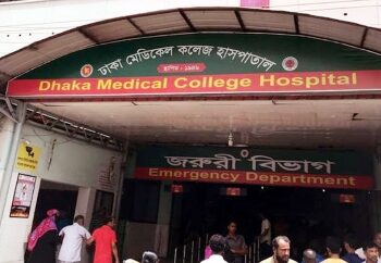 ঈদ উৎসবের আবহে বাংলাদেশে মদ্যপানে ৪ জনের মৃত্যু, গুরুতর অসুস্থ ৫