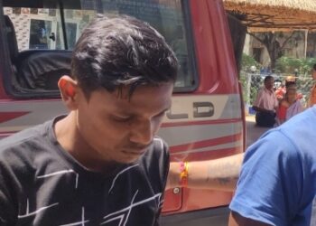 ভাতারে গৃহস্থের বাড়িতে সোনার গহনা চুরির ঘটনায় গ্রেফতার যুবক