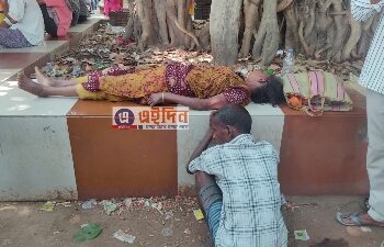 ভাতার হাসপাতালে অ্যাম্বুলেন্সের অভাবে বেঘোরে প্রাণ গেল মহিলার, রাজ্যের সরকারি হাসপাতালের অ্যাম্বুলেন্স পরিষেবা ফের প্রশ্নচিহ্নের মুখে