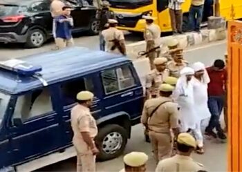 শনিবার পরশুরাম জয়ন্তী এবং রমজান ঈদ উৎসবের জন্য নিরাপত্তার চাদড়ে মুড়ে ফেলা হয়েছে ভাদোদরা