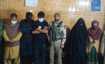 উত্তর কাশ্মীর কুপওয়ারায় বাড়িতে মধুচক্র চালানোর অভিযোগে গ্রেফতার দুই মহিলাসহ ৫