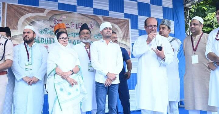 “আমাকে খুব উৎপাত করেছে, এবার ওকে রুখে দাও আল্লা”- প্রধানমন্ত্রীকে নিশানা মমতার