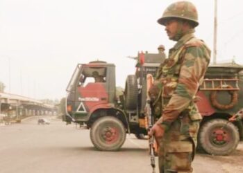 পাঞ্জাবের সামরিক ঘাঁটিতে অজ্ঞাত হামলাকারীর গুলিতে নিহত ৪ সেনা