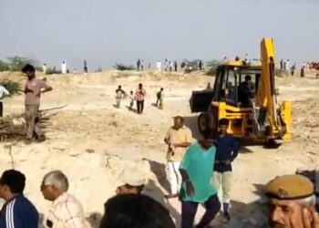 পাকিস্থান থেকে প্রাণ বাঁচিয়ে পালিয়ে আসা হিন্দুদের ঘরবাড়িতে বুলডোজার চালালো রাজস্থানের কংগ্রেস সরকার