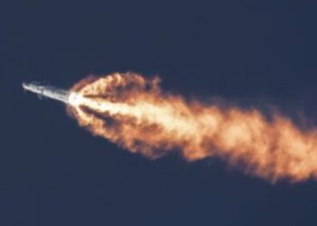 প্রথম উড়ানেই বিধ্বস্ত হল ইলন মাস্কের ‘স্টারশিপ’ রকেট