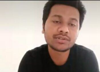 নবির জীবন ও কুসংস্কার নিয়ে প্রশ্ন তুলে ধর্ম ত্যাগ করলেন বাংলাদেশের  ‘নাস্তিক’ যুবক, মৌলবাদীদের রোষে পালাতে হল ফ্রান্সে