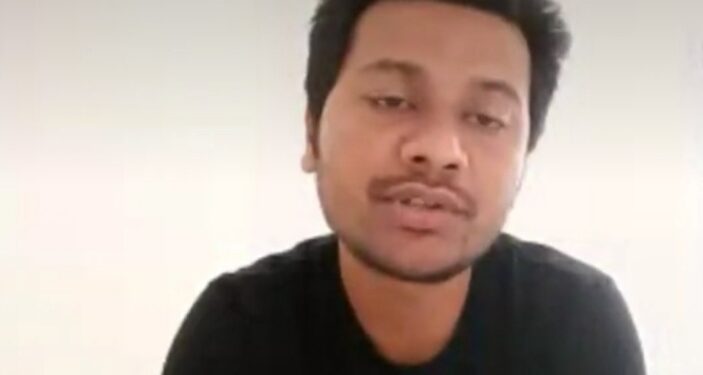 নবির জীবন ও কুসংস্কার নিয়ে প্রশ্ন তুলে ধর্ম ত্যাগ করলেন বাংলাদেশের  ‘নাস্তিক’ যুবক, মৌলবাদীদের রোষে পালাতে হল ফ্রান্সে