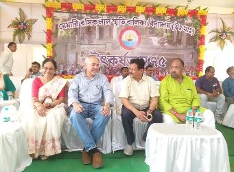 মেমারির প্রথম বালিকা বিদ্যালয়ে পালিত হল প্ল্যাটিনাম জয়ন্তী