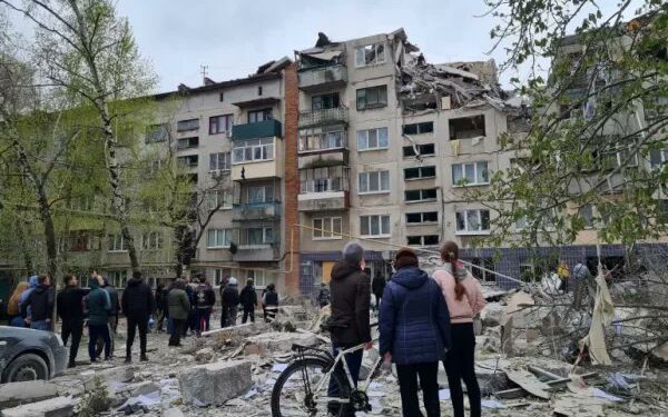 রাশিয়ার ক্ষেপণাস্ত্র হামলায় একজন শিশুসহ ৮ জনের মৃত্যু,আহত ২১ : জানালো ইউক্রেন