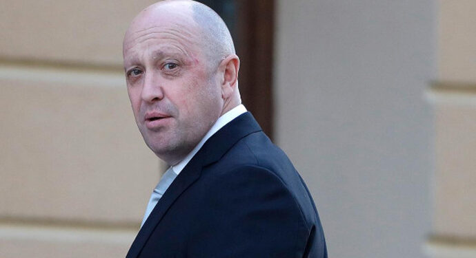 ইউক্রেনের বাখমুত শহরে চেচেন বাহিনীকে মোতায়েনের জন্য পুতিনের কাছে প্রস্তাব ওয়াগনার প্রধান