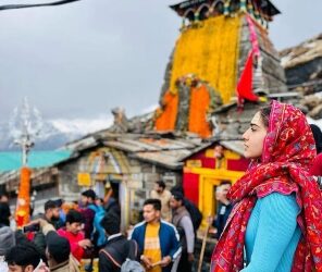 বাবা কেদারনাথের দর্শন করলেন সঈফ আলি কন্যা সারা আলি খান