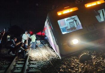 পূর্ব বর্ধমানের শক্তিগড়ে মালগাড়ির সঙ্গে যাত্রীবাহী ব্যান্ডেল লোকালের সংঘর্ষ