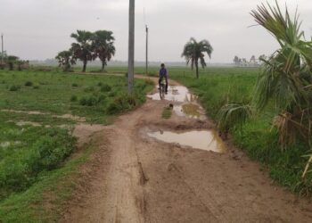 বেহাল রাস্তা ! পঞ্চায়েত ভোট বয়কটের পথে মঙ্গলকোটের রামনগর গ্রামবাসী