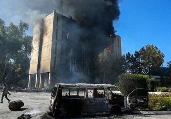 ইমরান খানের গ্রেফতারিকে কেন্দ্র করে হিংসার ঘটনায় গ্রেফতার ২০১৮