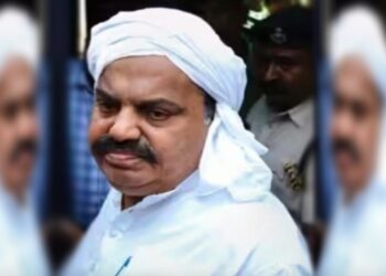 মাফিয়া আতিক আহমেদের জায়গায় বাড়ি গড়ে গরীব মানুষদের হাতে তুলে দেবেন যোগী আদিত্যনাথ