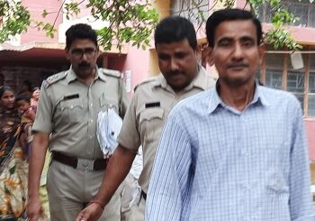 কেতুগ্রামে কৃষিখামারে চুরির ঘটনায় গ্রেফতার নৈশপ্রহরী