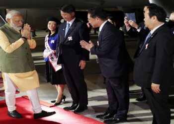 জি-৭ গ্রুপের বার্ষিক শীর্ষ সম্মেলনে যোগ দিতে হিরোশিমা গেলেন প্রধানমন্ত্রী