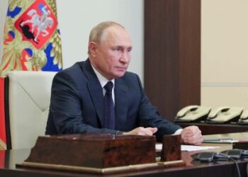 ক্রেমলিনে ড্রোন হামলার পর ইউক্রেনের প্রেসিডেন্টকে ক্ষেপণাস্ত্র দিয়ে আক্রমণের নির্দেশ দিলেন পুতিন