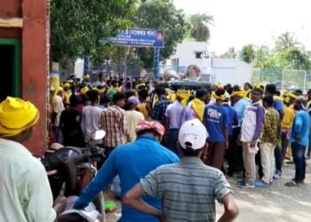 পূর্ব বর্ধমান জেলার মন্তেশ্বরে আদিবাসী কিশোরীকে যৌন নির্যাতনের অভিযোগ রফিক মণ্ডলের বিরুদ্ধে, অভিযুক্তের কঠিন শাস্তির দাবিতে সরব আদিবাসী সংগঠনের