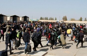 চলতি বছরে ৯০,০০০ আফগান শরণার্থীকে তাড়িয়ে দিয়েছে ইরান