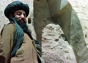 নিজেদের ভাঙা বুদ্ধ মূর্তির অবশিষ্টাংশ থেকে উপার্জনের আশা দেখছে তালিবান