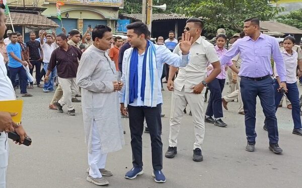 অভিষেকের ঘোষনা মতই কি পঞ্চায়েত ভোটে তৃণমূলের প্রার্থী বাছাই হয়েছে ? প্রশ্ন তুলছেন এলাকার মানুষ