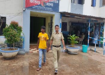 পূর্ব আক্রোশের জেরে বধূকে ছুরি দিয়ে কোপানোর অভিযোগ, গ্রেফতার যুবক