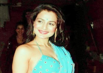 আর্থিক প্রতারণা মামলায় আদালতে হাজিরা এড়ালেন অভিনেত্রী আমিশা প্যাটেল