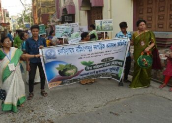 দূষণ সম্পর্কে সচেতনতার লক্ষ্যে পদযাত্রা দক্ষিণেশ্বরে