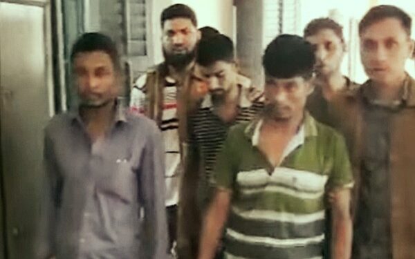 ঈদের মুখে গরু চোরের সংখ্যা বাড়ছে বাংলাদেশে