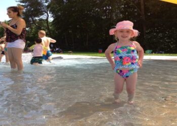 জার্মানির সুইমিং পুলগুলিতে অল্প বয়সী মেয়েদের যৌন নির্যাতনের শিকার বানাচ্ছে মুসলিম অভিবাসীরা