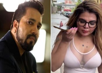 অভিনেত্রী রাখি সাওয়ান্তকে জোরপূর্বক চুম্বনে অভিযুক্ত গায়ক মিকা সিংয়ের বিরুদ্ধে দায়ের করা মামলা খারিজ করল বম্বে হাইকোর্ট