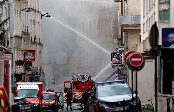 প্যারিসে শক্তিশালী বিস্ফোরণে অন্তত ৩৭ জন আহত