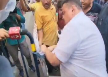 রাজ্য নির্বাচন কমিশনের দফতরে বিক্ষোভ বিজেপির,’নো ভোট টু মমতা’র ডাক দিলেন শুভেন্দু