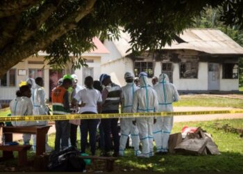 উগান্ডার স্কুলে ইসলামিক স্টেটের সাথে যুক্ত গোষ্ঠীর হামলায় মৃত ৩৯ পড়ুয়াসহ ৪১