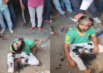 গাভী ধর্ষণকারীর মাথা ন্যাড়া আর মুখে কালি লাগিয়ে পুলিশের হাতে তুলে দিল ক্ষিপ্ত জনতা