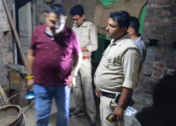 কাটোয়ায় সিপিএম কর্মীর বাড়িতে বোমা বিস্ফোরণ, আহত কলেজ পড়ুয়া