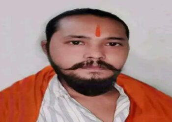 দিনহাটায় প্রকাশ্য দিবালোকে বাড়িতে ঢুকে বিজেপি নেতাকে খুন করল দুষ্কৃতীরা