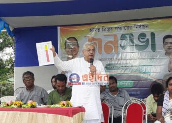 ‘গণহত্যার জোয়ার বইয়ে দিয়ে এখন সন্ত্রাসের অভিযোগ তুলে ফায়দা পেতে চাইছে সিপিএম’ : বললেন পঞ্চায়েত মন্ত্রী