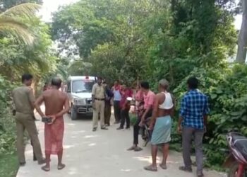 কিশোরীকে ভালোবেসে বিয়ে করেছিল যুবক, অপহরণের অভিযোগ দায়ের করেছিল মেয়ের পরিবার, অপমানে মর্মান্তিক ঘটনা ঘটালো প্রেমিক