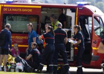 ফ্রান্সে ৪ শিশু এবং ২ প্রাপ্তবয়স্কের উপর ছুরি দিয়ে হামলা চালালো সিরিয়ান আশ্রয়প্রার্থী