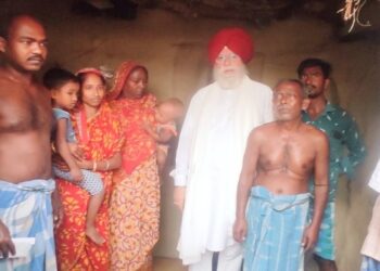 বালাসোরে ট্রেন দূর্ঘটনায় আহত ভাতারের পরিযায়ী শ্রমিকদের খোঁজ নিলেন বিজেপি সাংসদ,বিক্ষোভ তৃণমূলের