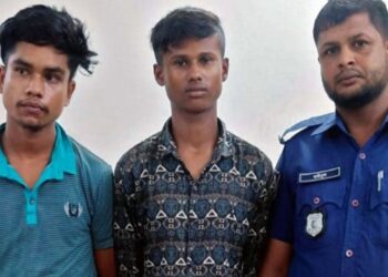 বাংলাদেশে রোহিঙ্গা ক্যাম্পে শিরোচ্ছেদ করে খুনের ঘটনায় গ্রেফতার দুই রোহিঙ্গা কিশোর