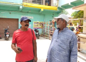 মনোনয়ন ঘিরে রাজ্য জুড়ে হিংসার মাঝে সিপিএম নেতার সঙ্গে তৃণমূল বিধায়কের সৌজন্য বিনিময় দেখলো ভাতারবাসী