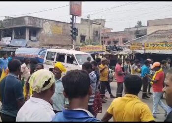 আদিবাসী সংগঠন ১২ ঘন্টার বনধ পালিত হল মেমারিতে, উত্তরবঙ্গে বনধের ব্যাপক প্রভাব