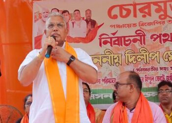 ফ্রান্সের হিংসার ভিডিও শেয়ার করে এরাজ্যে সিএএ লাগু করার দাবি তুললেন দিলীপ ঘোষ