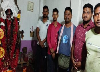 রাজনৈতিক হানাহানি বন্ধ করার কামনায় দেবী কালীর পূজোর আয়োজন করল তৃণমূল