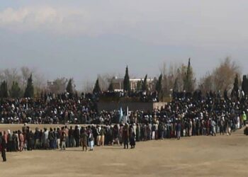 প্রেম করার অপরাধে প্রকাশ্যে দুই ব্যক্তিকে বেত্রাঘাতের সাজা দিল তালিবান