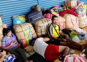 ঘন্টায় ২২৩ কিমি বেগে চীনে ধেয়ে আসছে ভয়ঙ্কর ঘূর্ণিঝড় “ডক্সোরি”