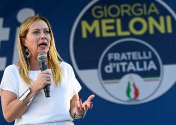 অবৈধ অভিবাসীদের ইউরোপে প্রবেশ ঠেকাতে জোট গঠনে উদ্যোগী ইতালি